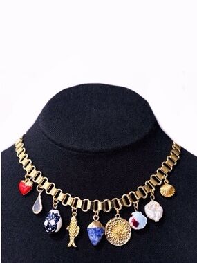 NWT ⚜️💙⚜️ Piper K Gorgeous Gold Tone Multi Charm Necklace